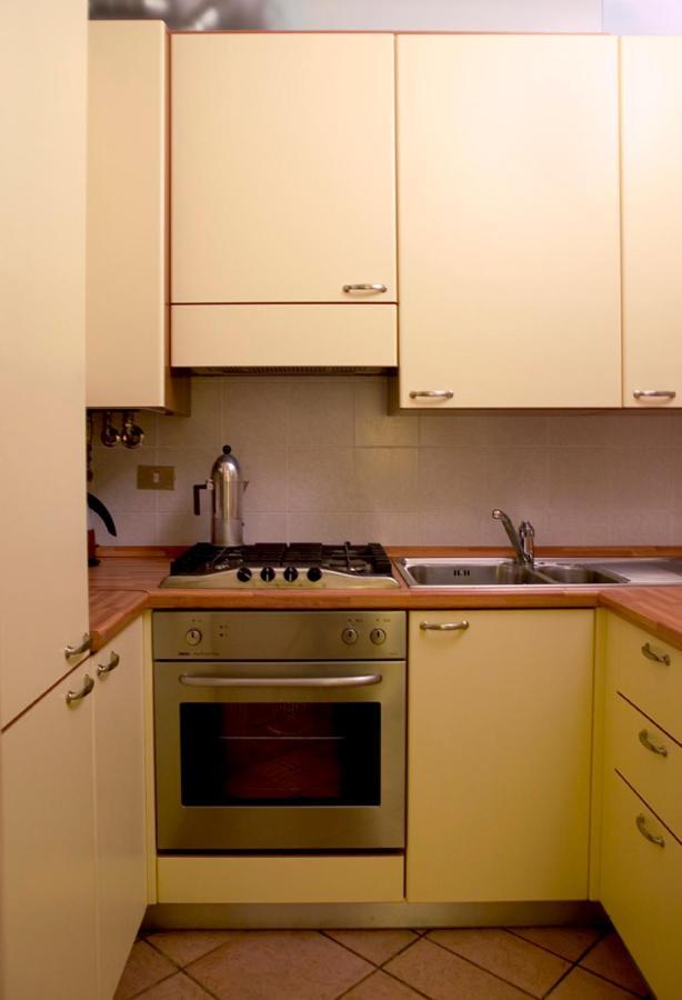 Albergo Milano Варена Екстериор снимка