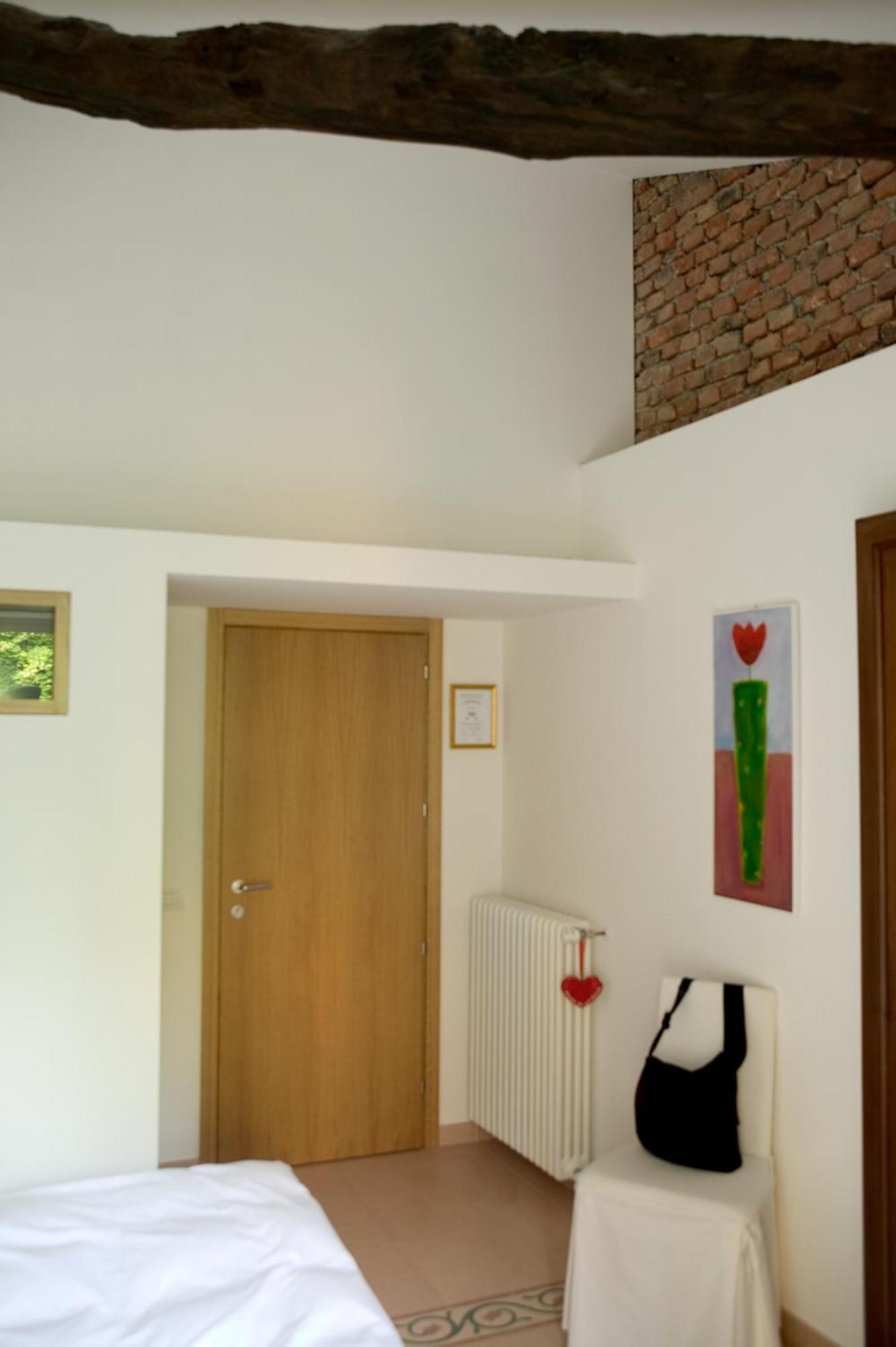 Albergo Milano Варена Стая снимка